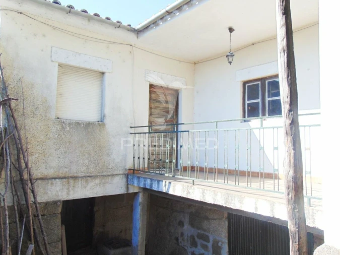 Moradia T2 para Venda em Parada de Cunhos Foto 6