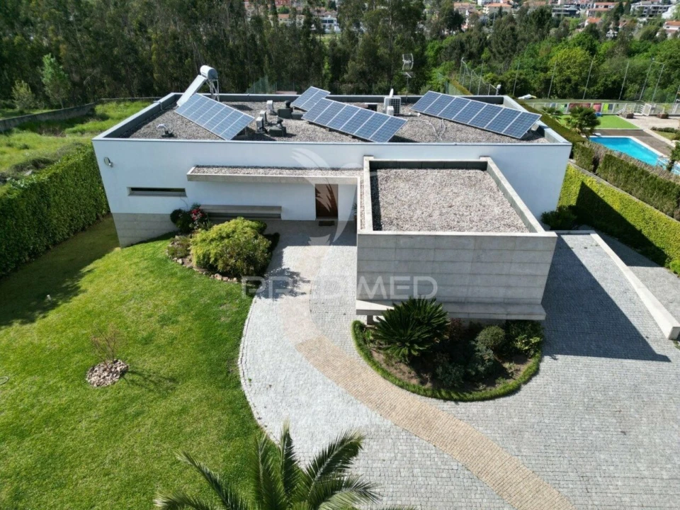 Moradia T4 para Venda em Barco Foto 3