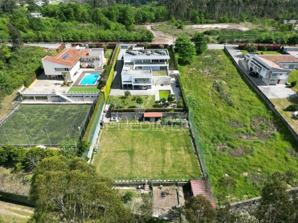 Moradia T4 para Venda em Barco Foto 5