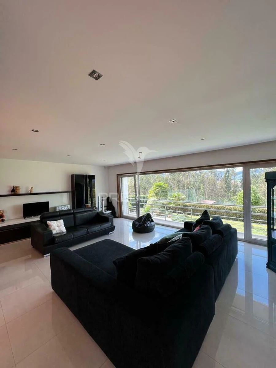 Moradia T4 para Venda em Barco Foto 31