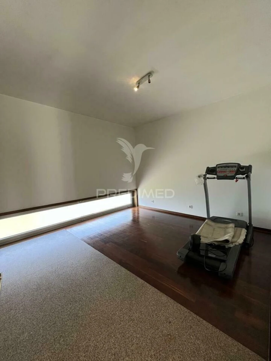 Moradia T4 para Venda em Barco Foto 34