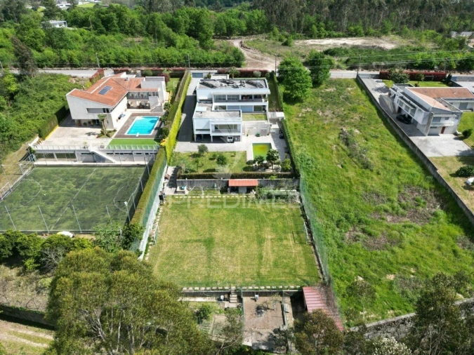 Moradia T4 para Venda em Barco Foto 5