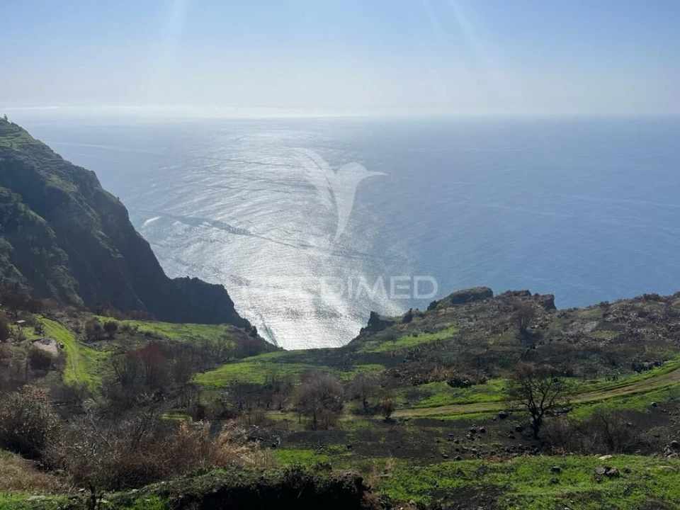 Terreno para Venda em Fajã da Ovelha Foto 1