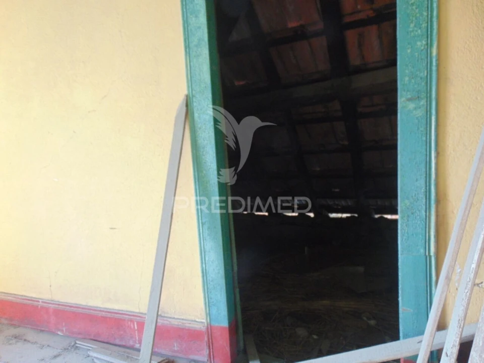 Moradia T3 para Venda em Fiolhoso Foto 11