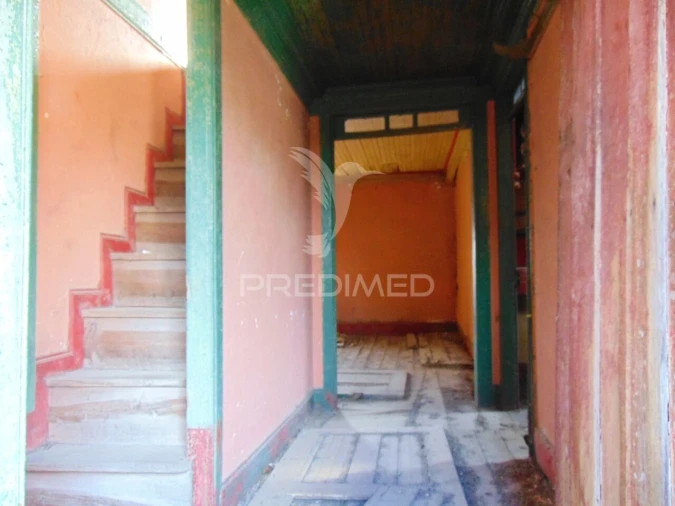 Moradia T3 para Venda em Fiolhoso Foto 8