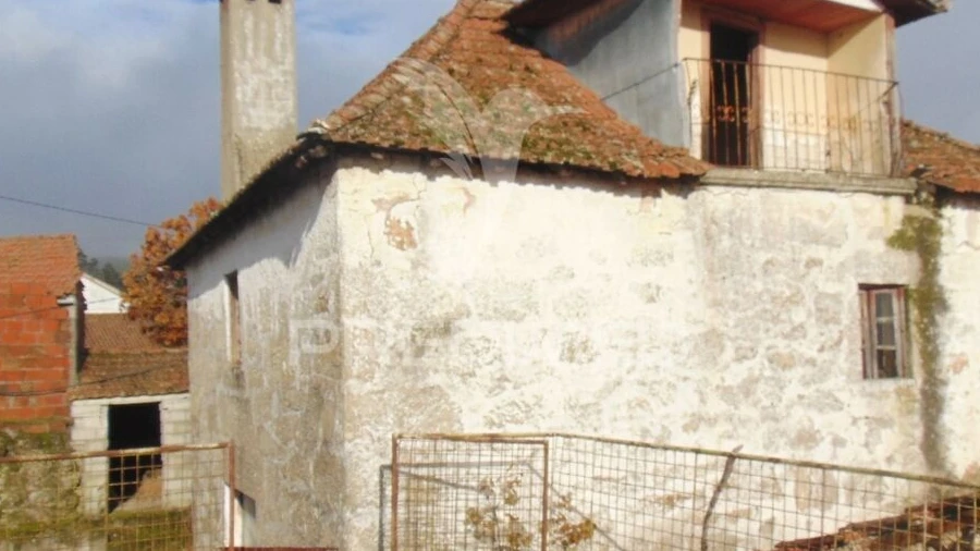 Moradia T3 para Venda em Fiolhoso