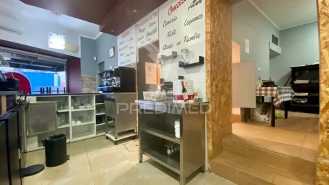 Loja para Trespasse em Rio Maior