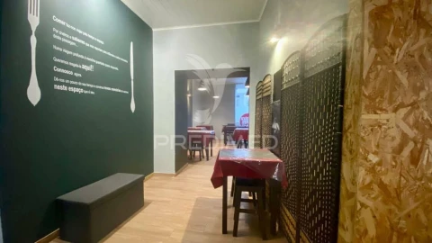 Loja para Trespasse em Rio Maior