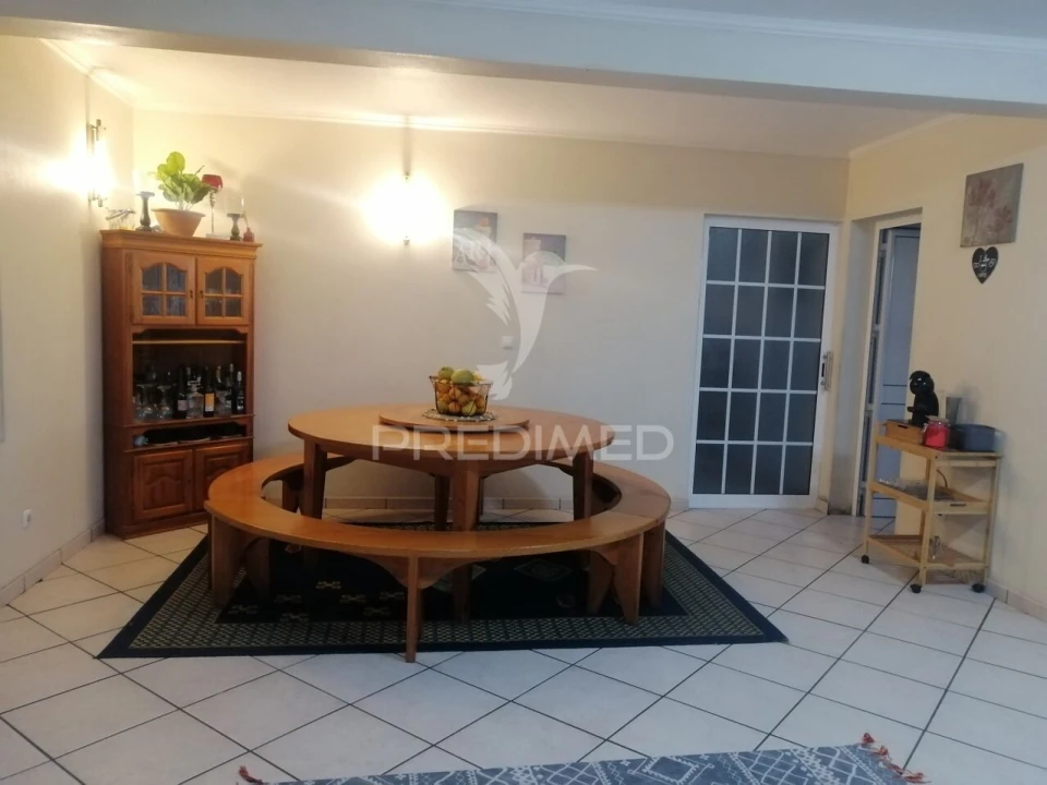 Moradia T4 para Venda em Madalena Foto 7