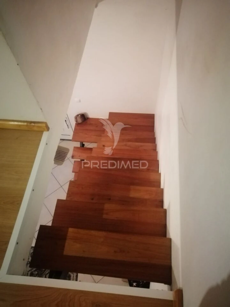 Moradia T4 para Venda em Madalena Foto 22