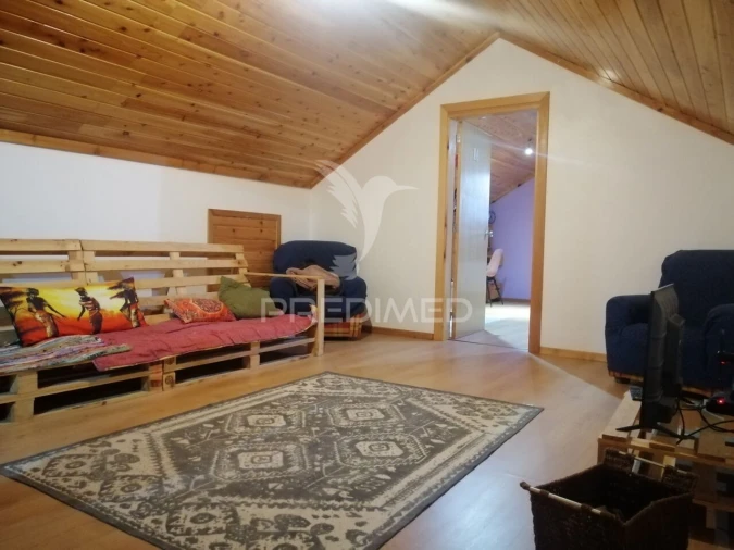 Moradia T4 para Venda em Madalena Foto 17