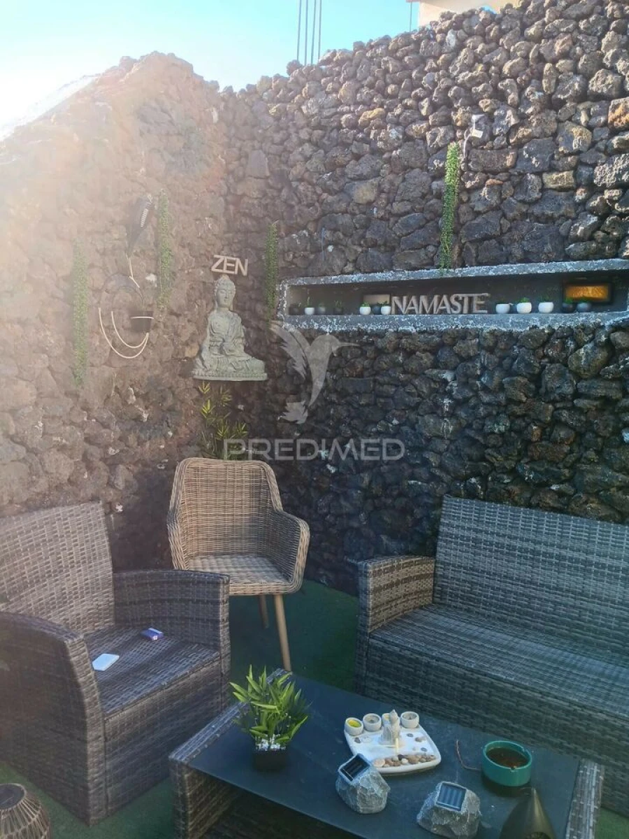 Moradia T4 para Venda em Madalena Foto 2