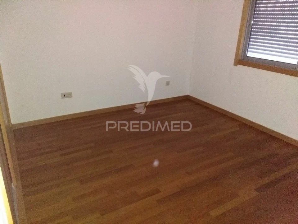 Apartamento T5 para Venda em Campanhã Foto 10