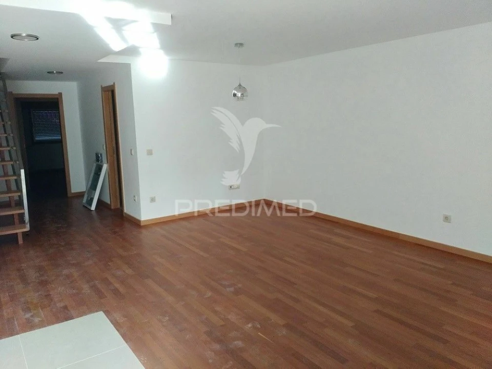 Apartamento T5 para Venda em Campanhã Foto 9