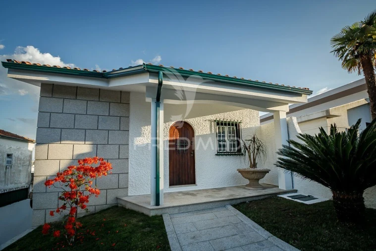 Moradia T3 para Venda em Vila Nova de Famalicão e Calendário Foto 31