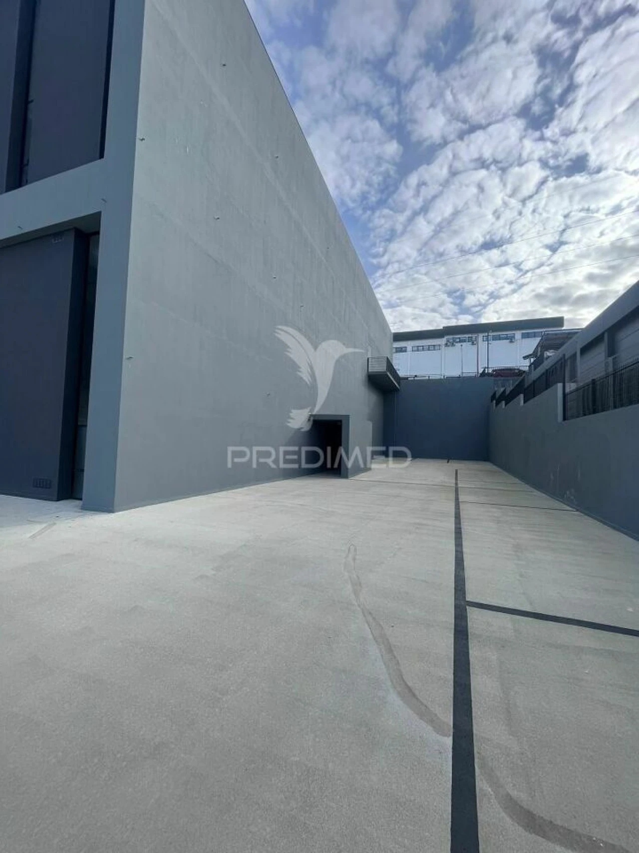 Armazém para Arrendamento em Santo António dos Cavaleiros e Frielas Foto 10