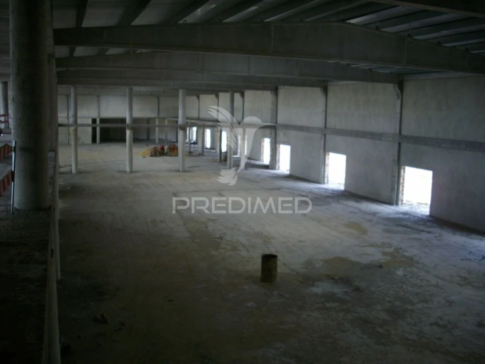 Armazém para Venda em Rio de Mouro Foto 8