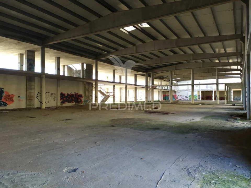 Armazém para Venda em Rio de Mouro Foto 13