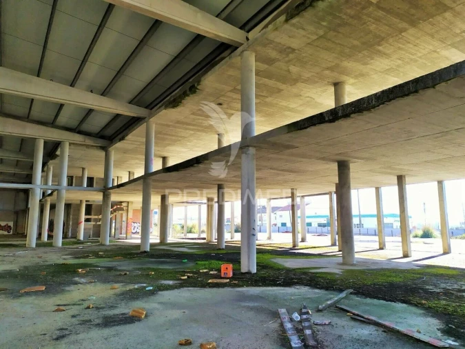 Armazém para Venda em Rio de Mouro Foto 6