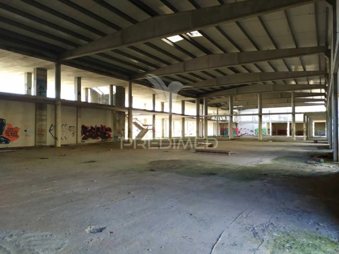 Armazém para Venda em Rio de Mouro Foto 13