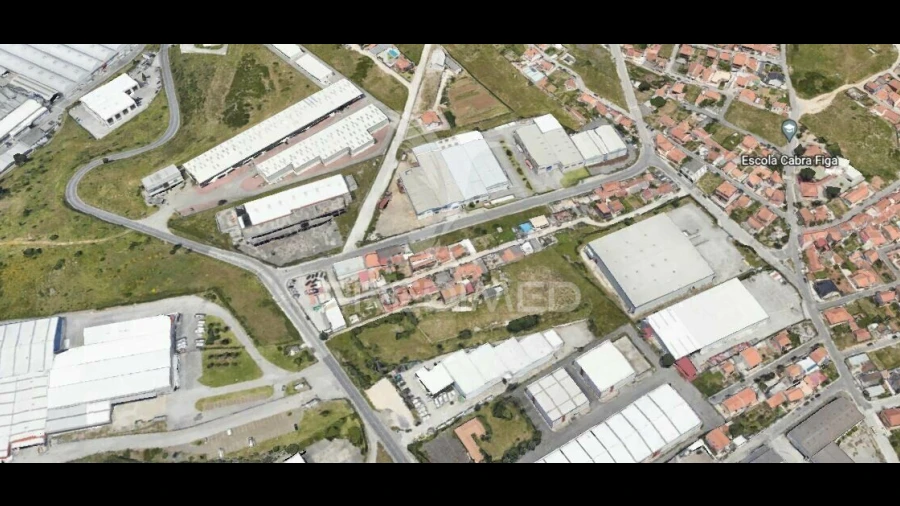 Armazém para Venda em Rio de Mouro