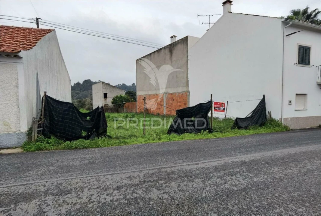 Terreno para Venda em Arneiro das Milhariças Foto 1