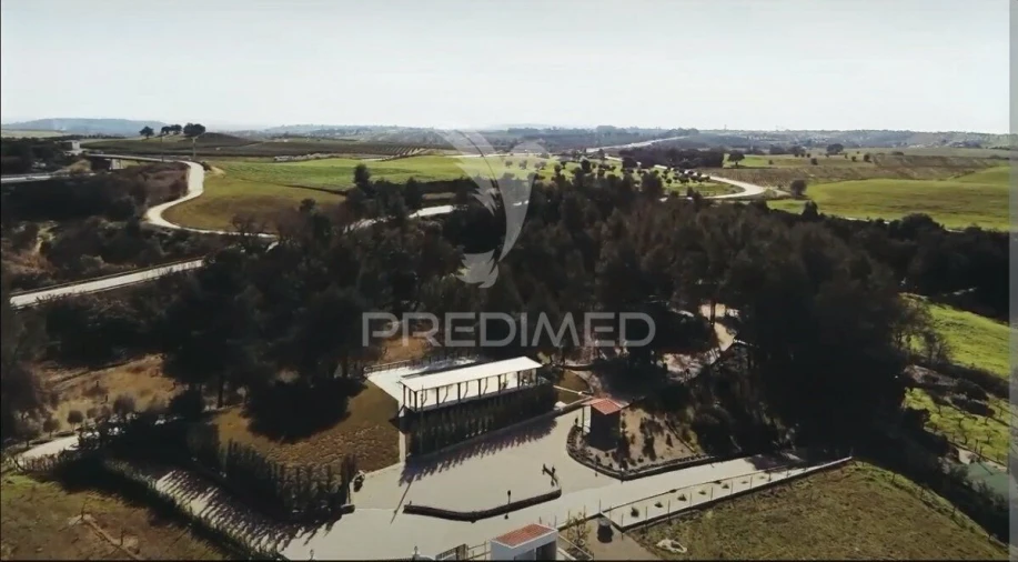 Quinta T2 para Venda em Achete, Azoia de Baixo e Póvoa de Santarém Foto 3