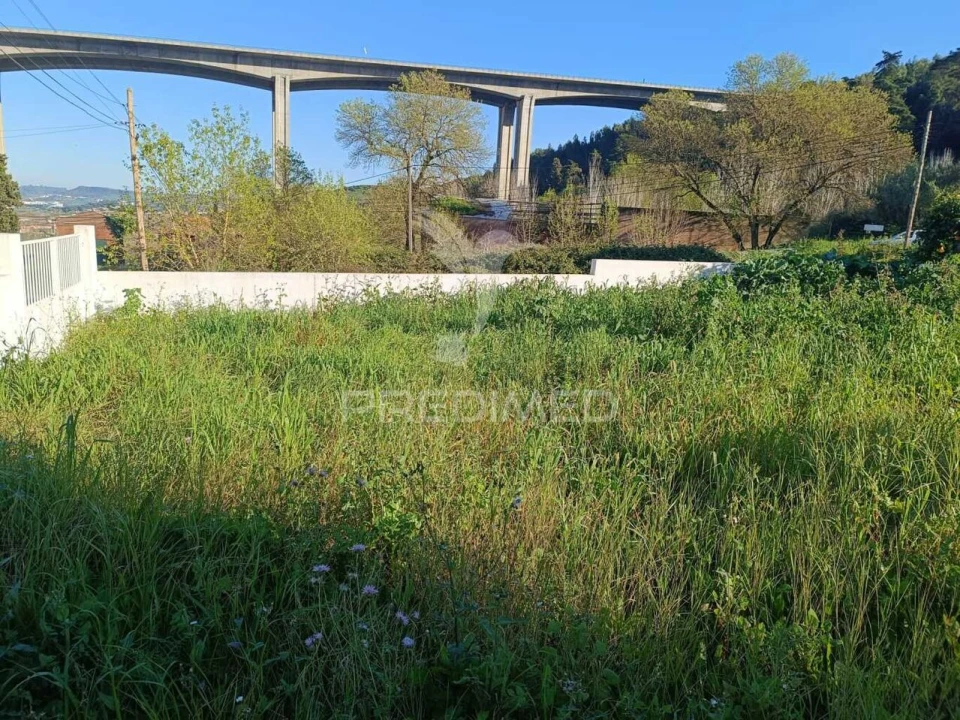 Terreno para Venda em Loures Foto 7