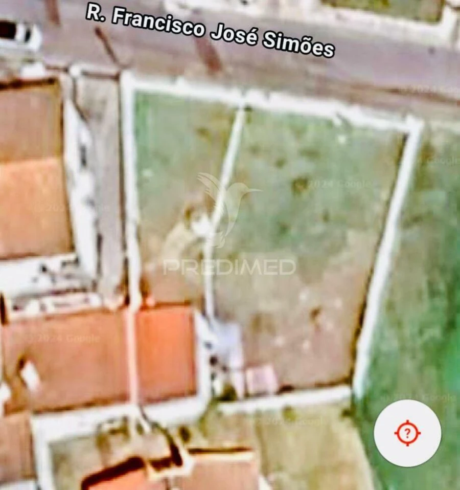 Terreno para Venda em Loures Foto 3