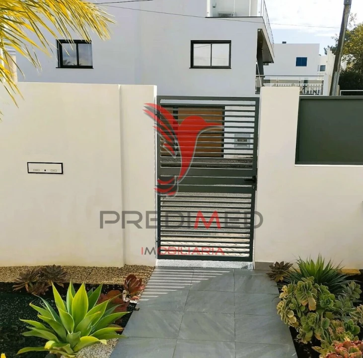Moradia T4 para Venda em Portimão Foto 11