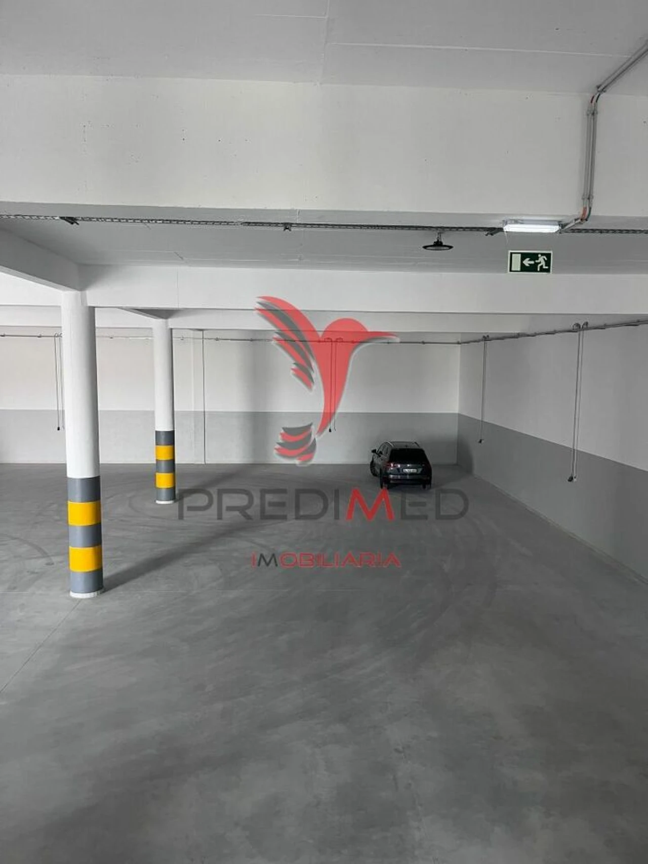 Armazém para Arrendamento em Santo António dos Cavaleiros e Frielas Foto 6