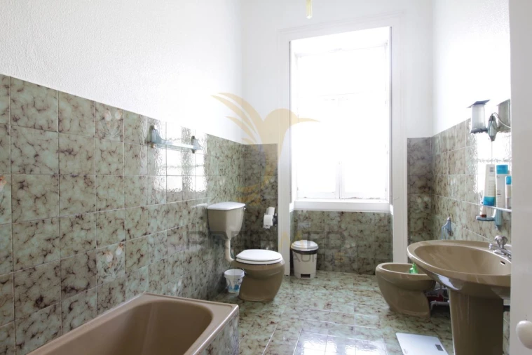 Moradia T4 para Venda em Funchal (Santa Maria Maior) Foto 6