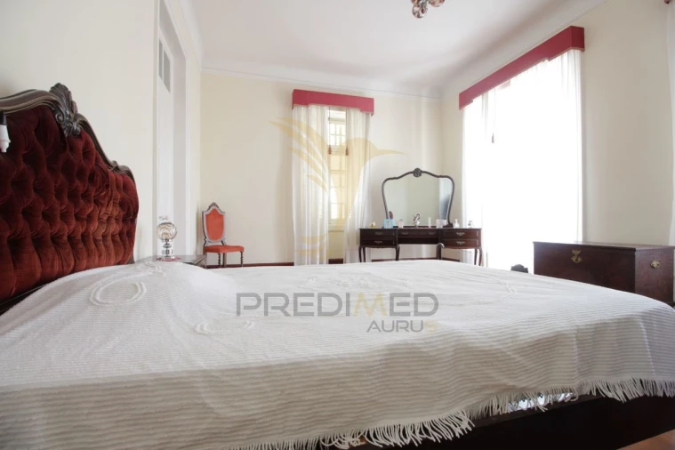 Moradia T4 para Venda em Funchal (Santa Maria Maior) Foto 7