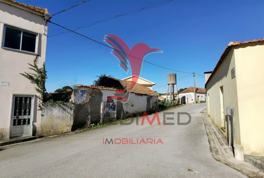 Moradia T2 para Venda em Azoia de Cima e Tremês Foto 5