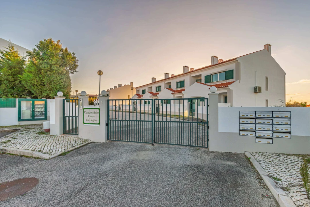 Moradia T3 para Venda em Santo Isidoro Foto 32