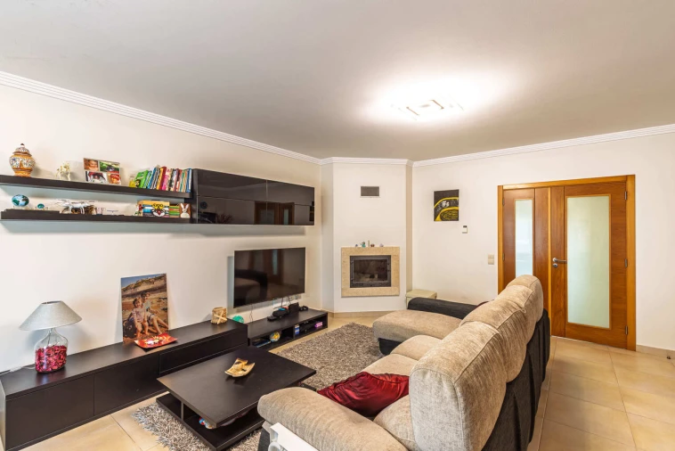 Moradia T3 para Venda em Santo Isidoro Foto 4