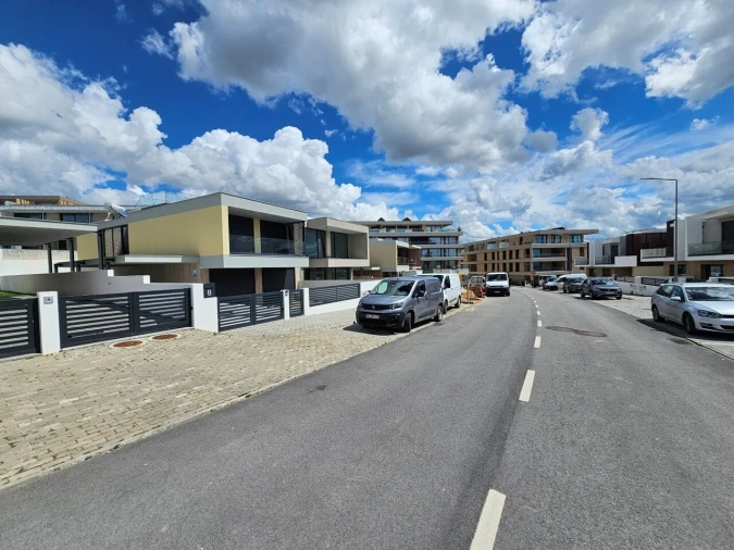 Moradia T4 para Venda em Ericeira Foto 24