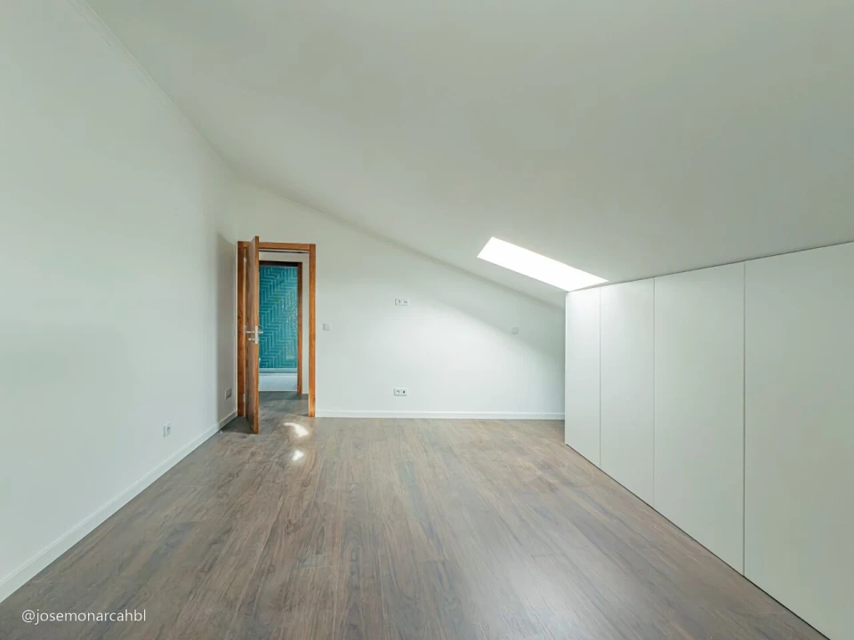 Moradia T3 para Venda em São João das Lampas e Terrugem Foto 4