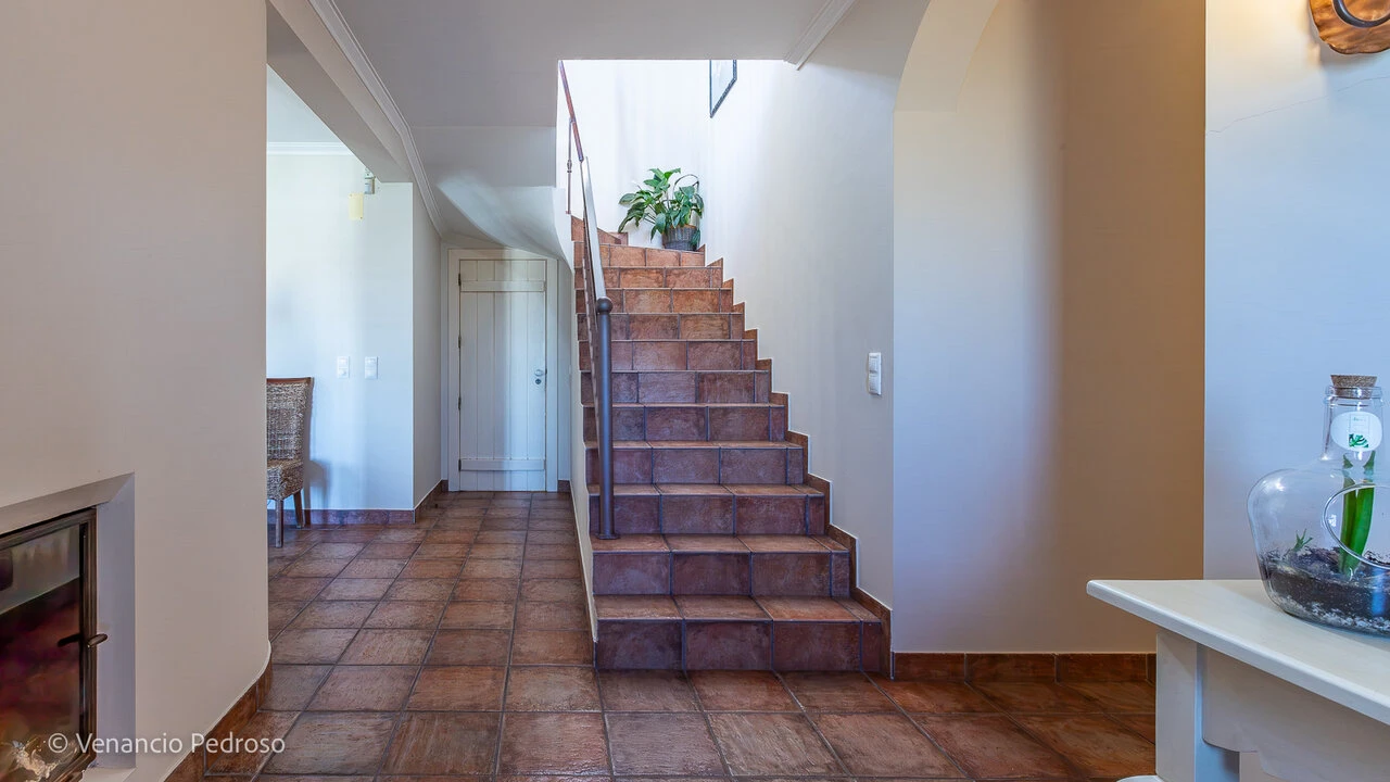 Moradia T5 para Venda em Encarnação Foto 11