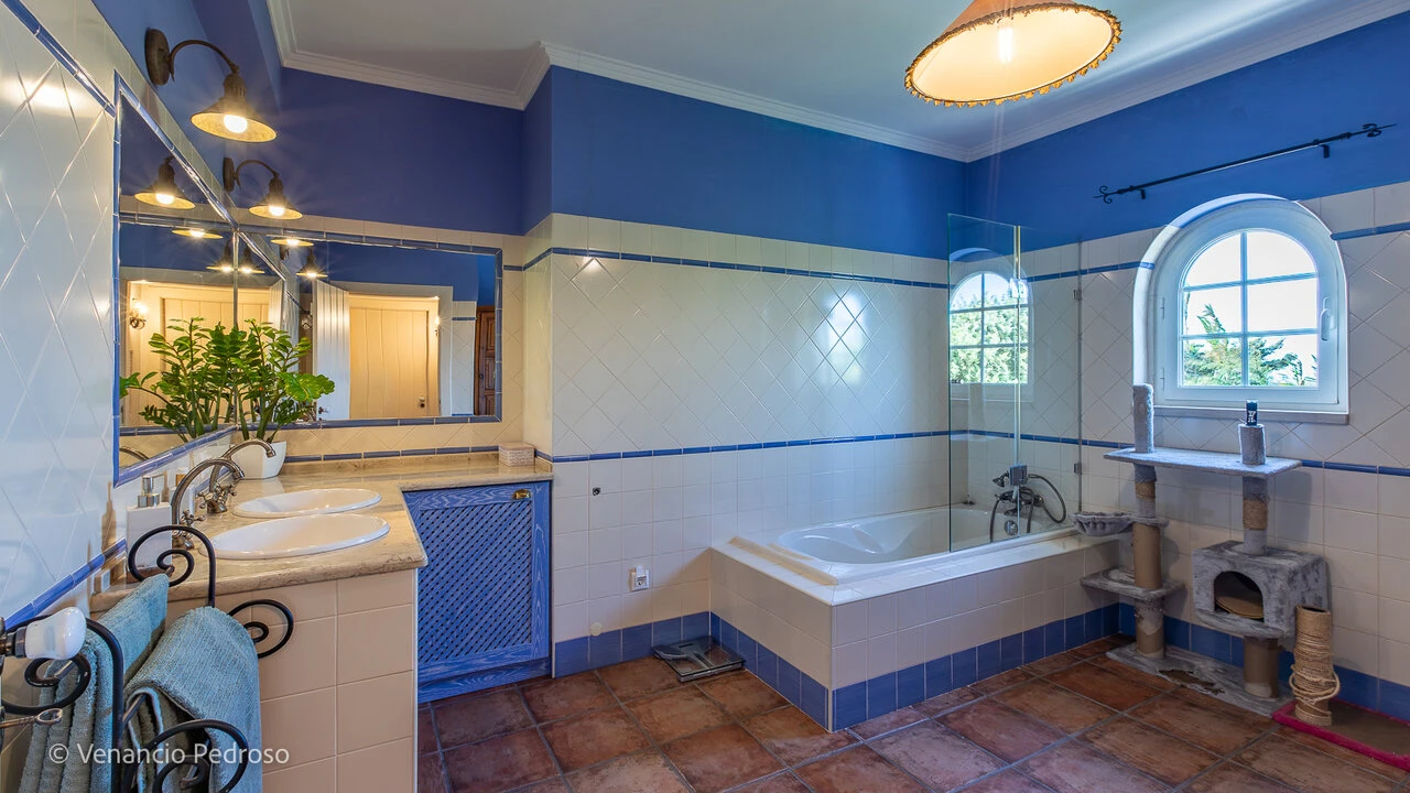 Moradia T5 para Venda em Encarnação Foto 22