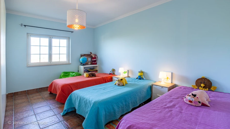 Moradia T5 para Venda em Encarnação Foto 24