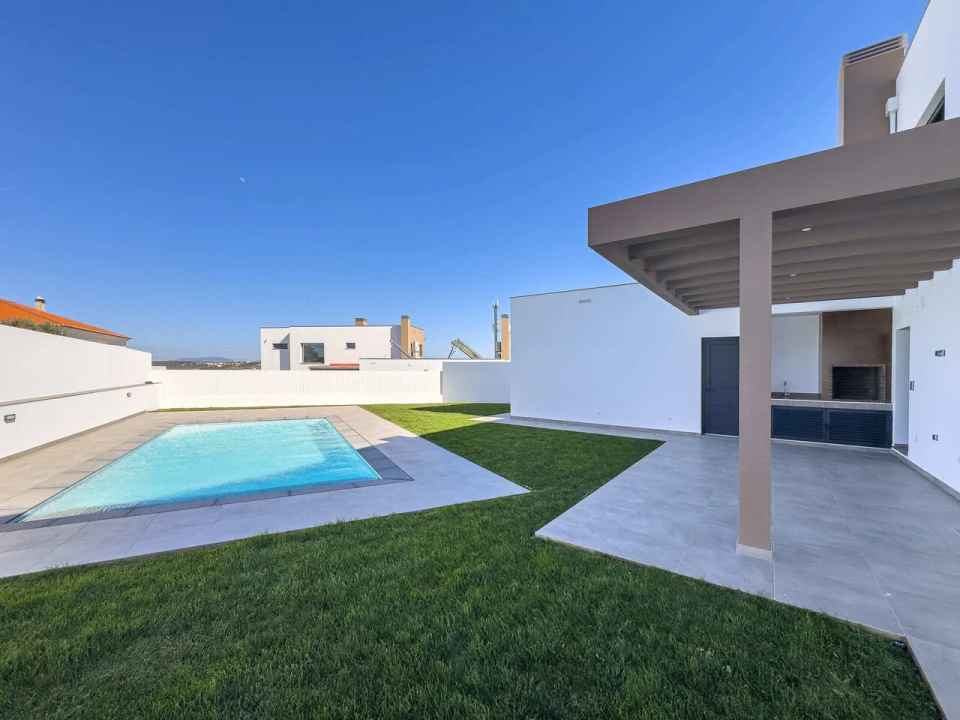 Moradia T4 para Venda em Silveira Foto 17