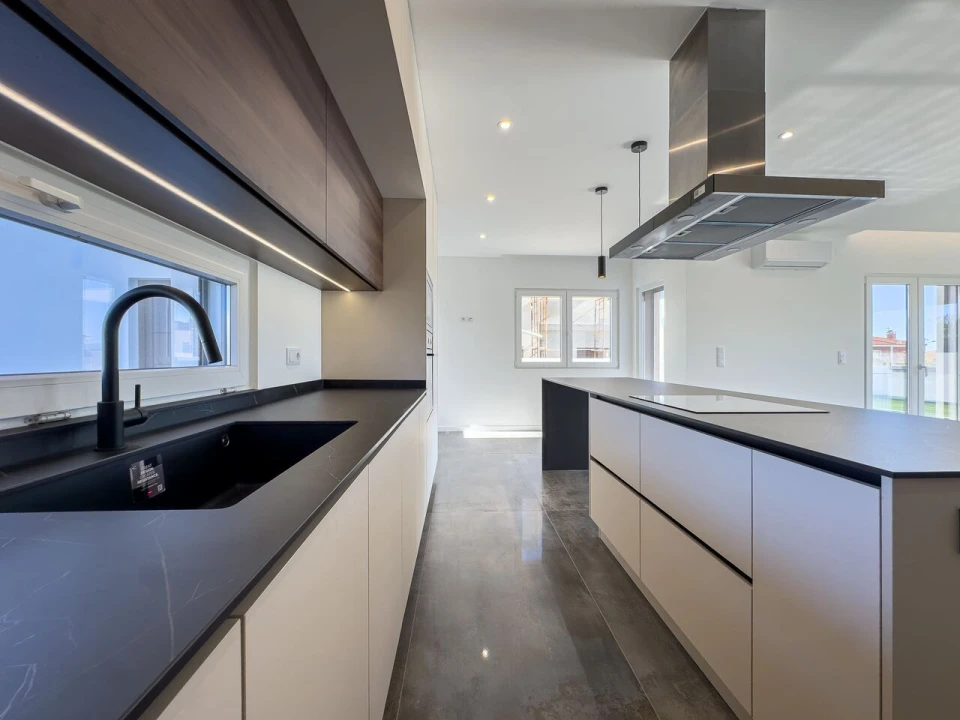 Moradia T4 para Venda em Silveira Foto 15