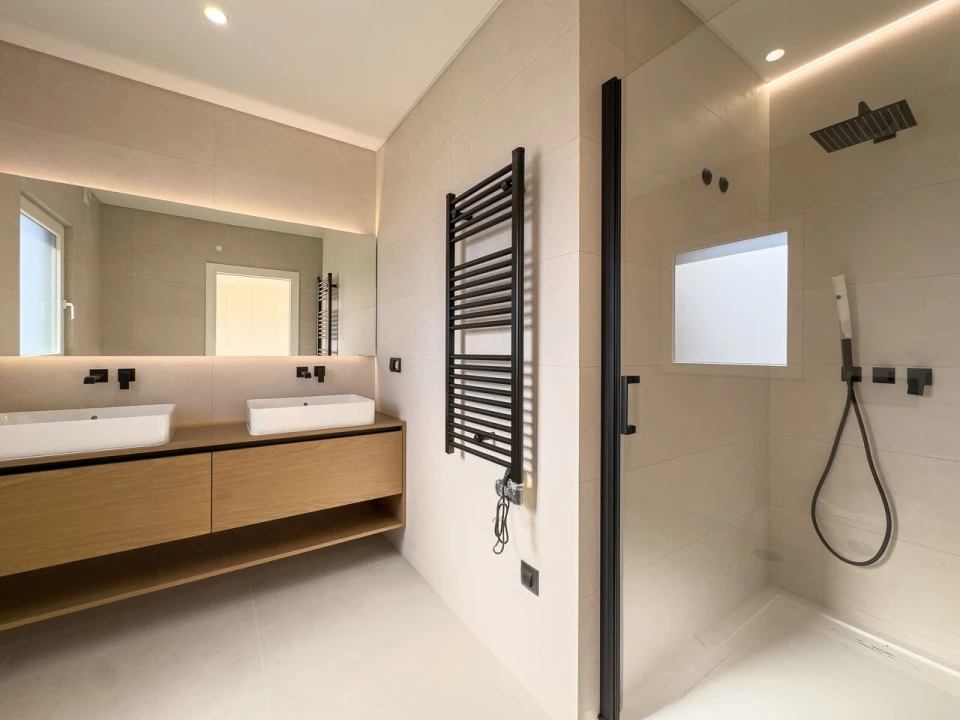 Moradia T4 para Venda em Silveira Foto 37