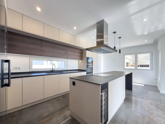 Moradia T4 para Venda em Silveira Foto 14