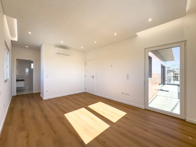 Moradia T4 para Venda em Silveira Foto 25