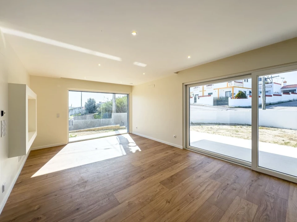 Moradia T4 para Venda em Silveira Foto 9