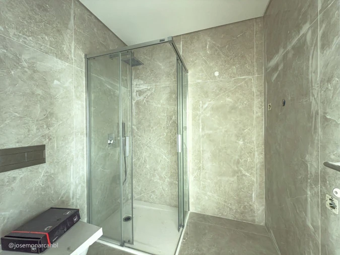 Moradia T4 para Venda em Igreja Nova e Cheleiros Foto 20