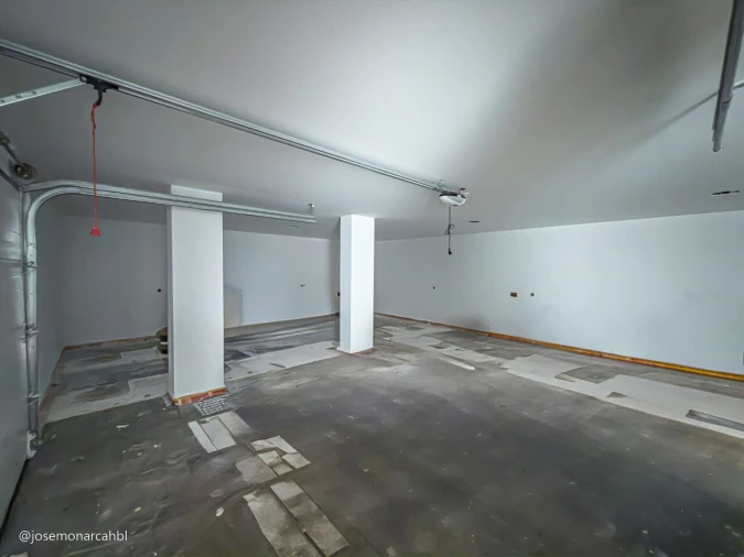 Moradia T4 para Venda em Igreja Nova e Cheleiros Foto 27