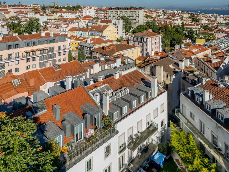 Apartamento T5 para Venda em Campo de Ourique Foto 1